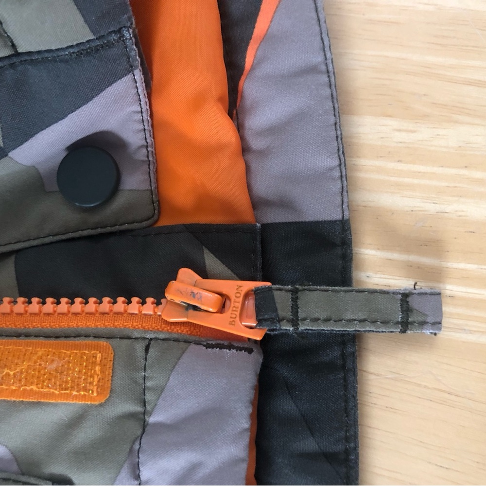 Burton Kids Camo Jacket with Orange Lining - Picture 6 of 7